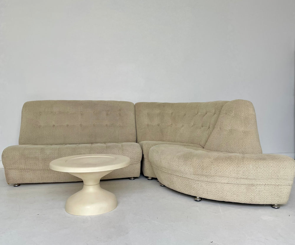 Stunning beige Serpentine modular curved 7 seat Lounge