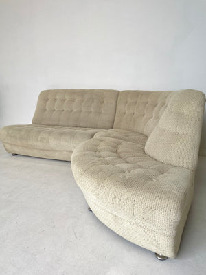 Stunning beige Serpentine modular curved 7 seat Lounge